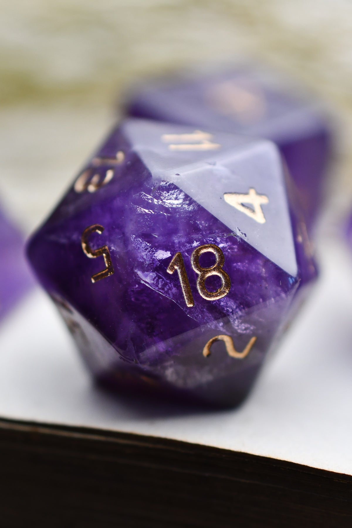 AMYTHYST_GEMSTONE_DICE_2.jpg