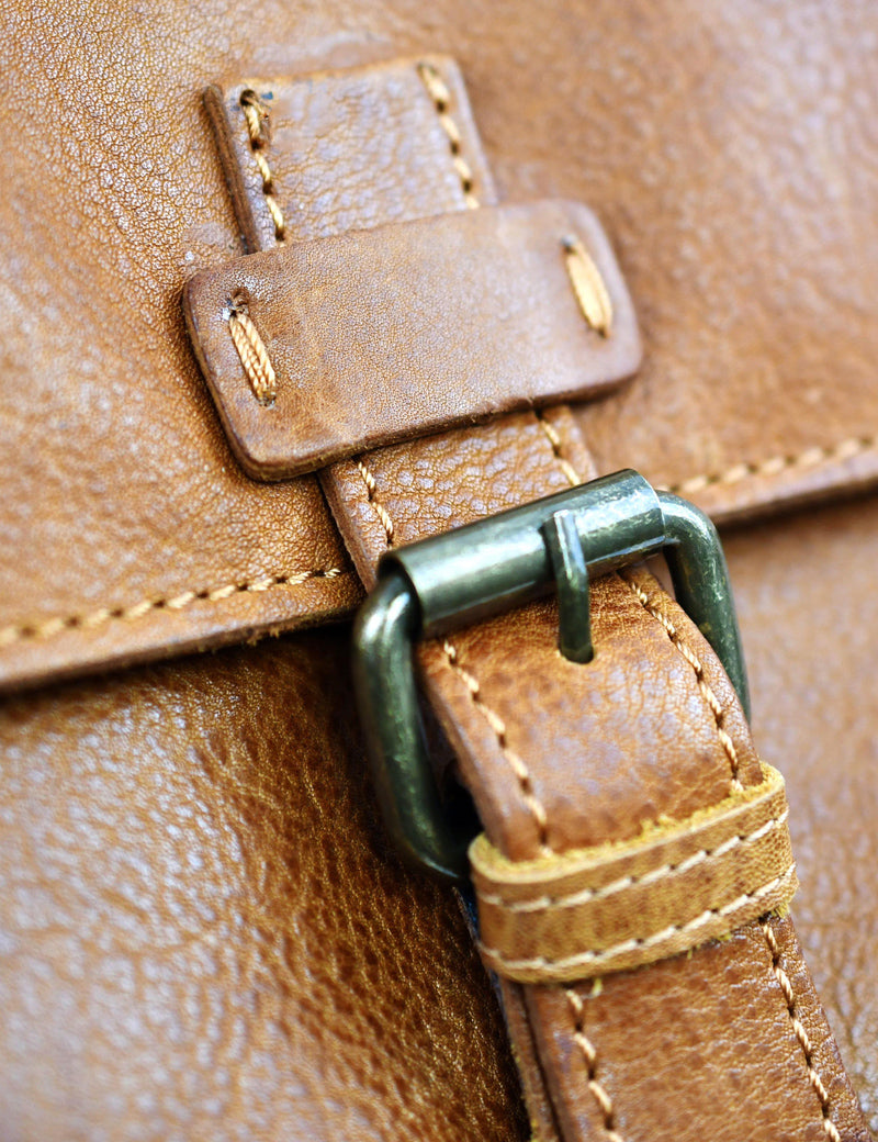 LEATHER_SATCHEL_ASHWOOD_2.jpg