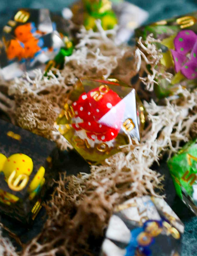 MARVELLOUS_MUSHROOMS_DICE_SET_3_f154305e-5e50-4905-9f56-850dfcff889e.jpg