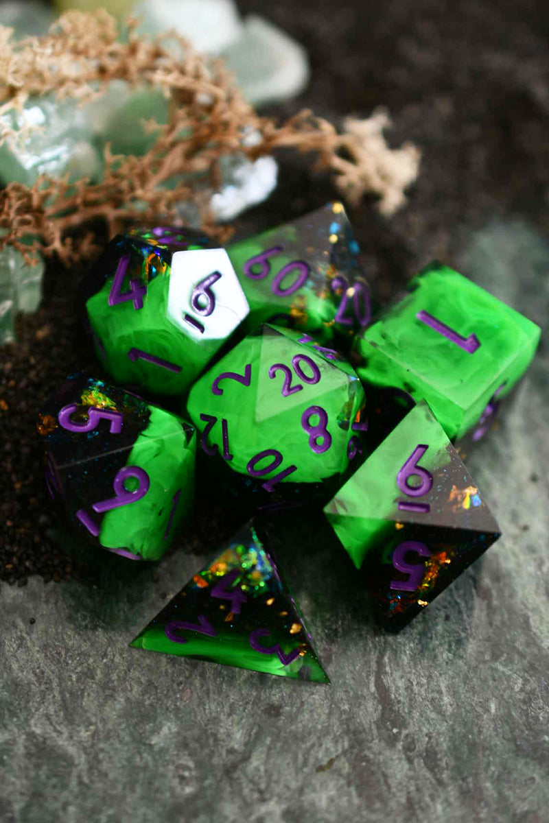 Poisoner's Kit - Premium Sharp Edge Dice Set