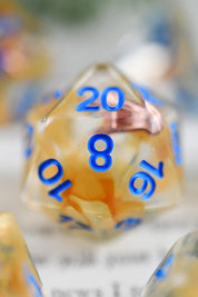 Arrow of the Ranger - Adventurer's Equipment Dice Set - GAMETEEUK