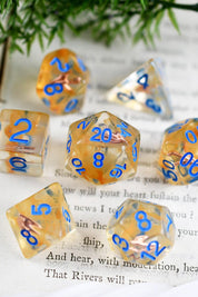 Arrow of the Ranger - Adventurer's Equipment Dice Set - GAMETEEUK