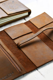 Fine Leather Case of Holding - Heritage Brown - GAMETEEUK