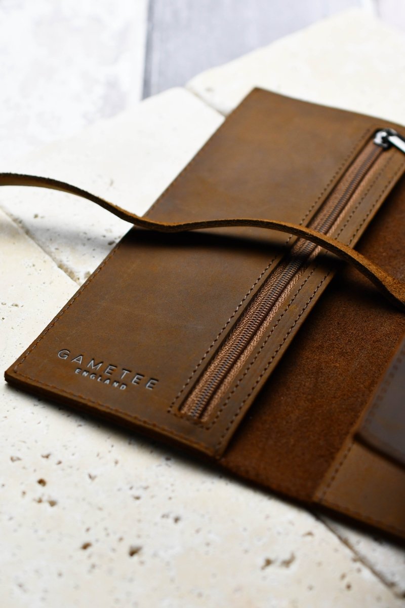 Fine Leather Case of Holding - Heritage Brown - GAMETEEUK