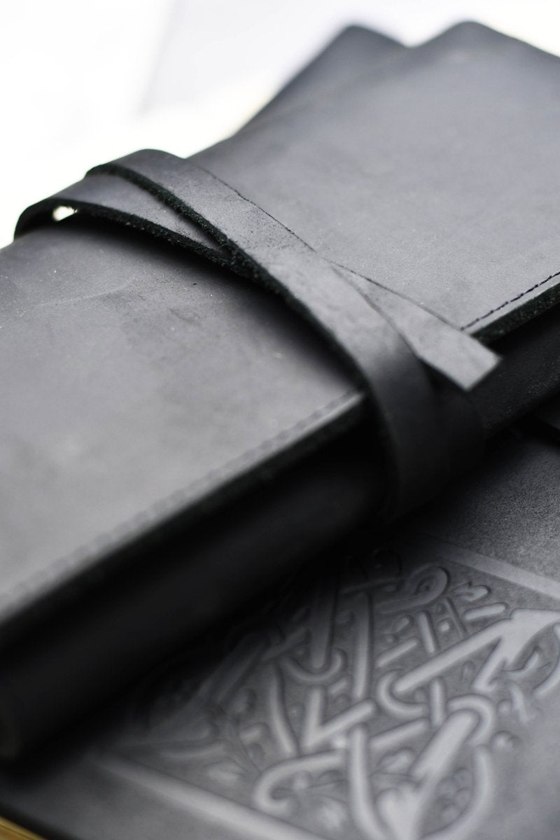 Fine Leather Case of Holding - Midnight Black - GAMETEEUK