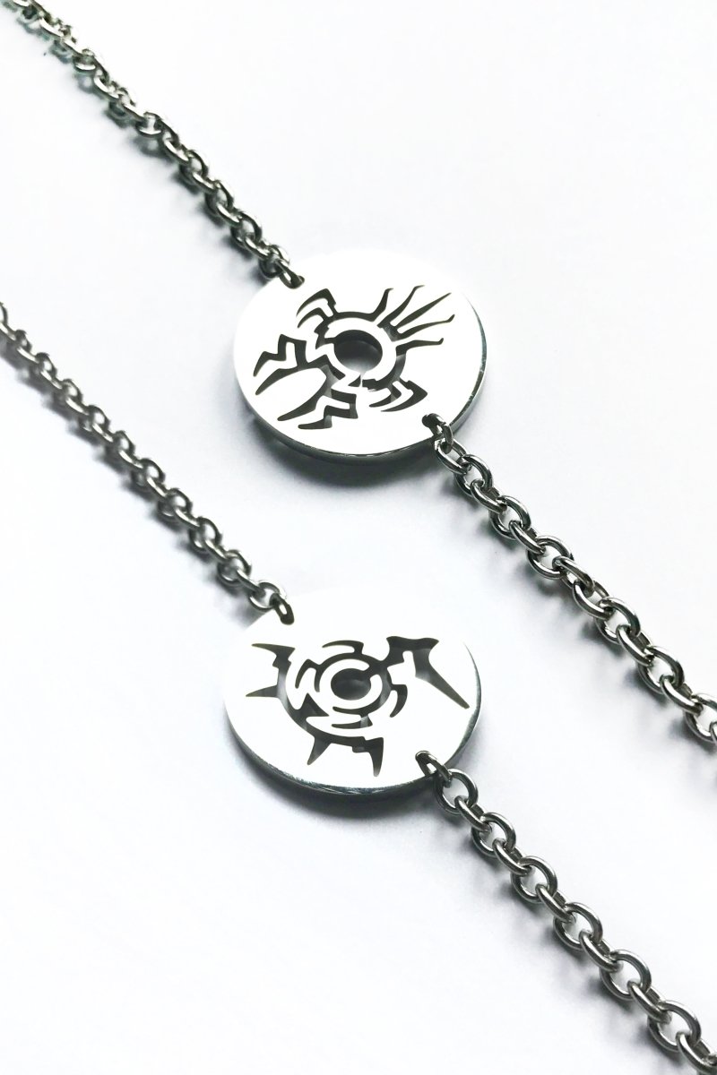 Oddworld - Scrab and Paramite Bracelet Set - GAMETEEUK