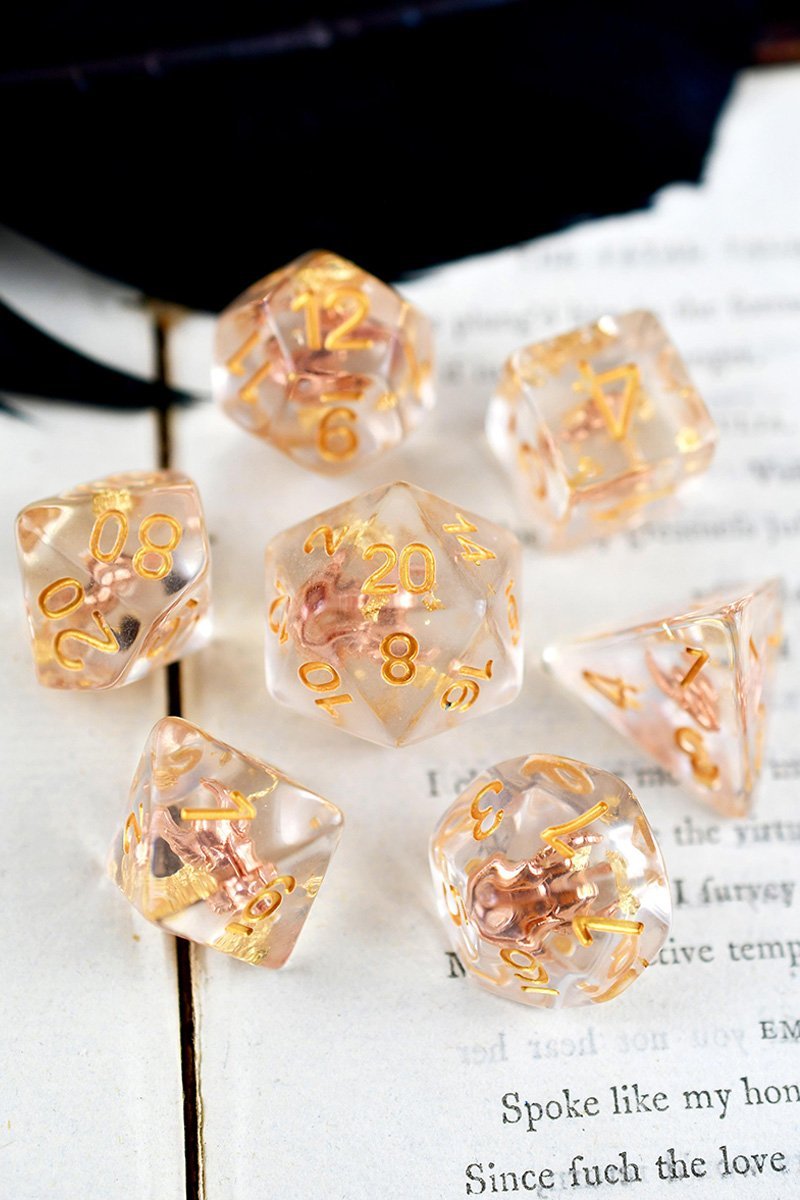 Winged Helm of the Paladin - Adventurer's Equipment Dice Set - GAMETEEUK