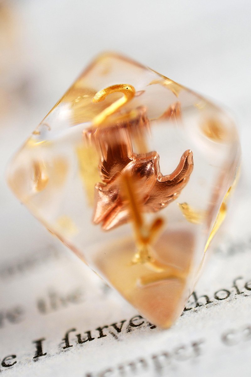 Winged Helm of the Paladin - Adventurer's Equipment Dice Set - GAMETEEUK