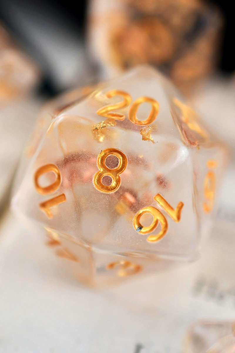 Winged Helm of the Paladin - Adventurer's Equipment Dice Set - GAMETEEUK