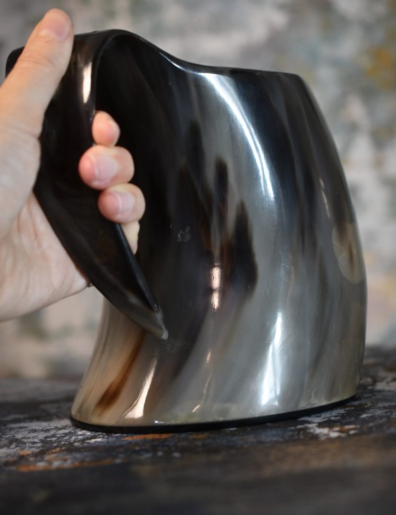 A_VIKING_HORN_TANKARD_XL_6_8c5dc8f9-8acd-422b-a884-d437706cc1a3.png