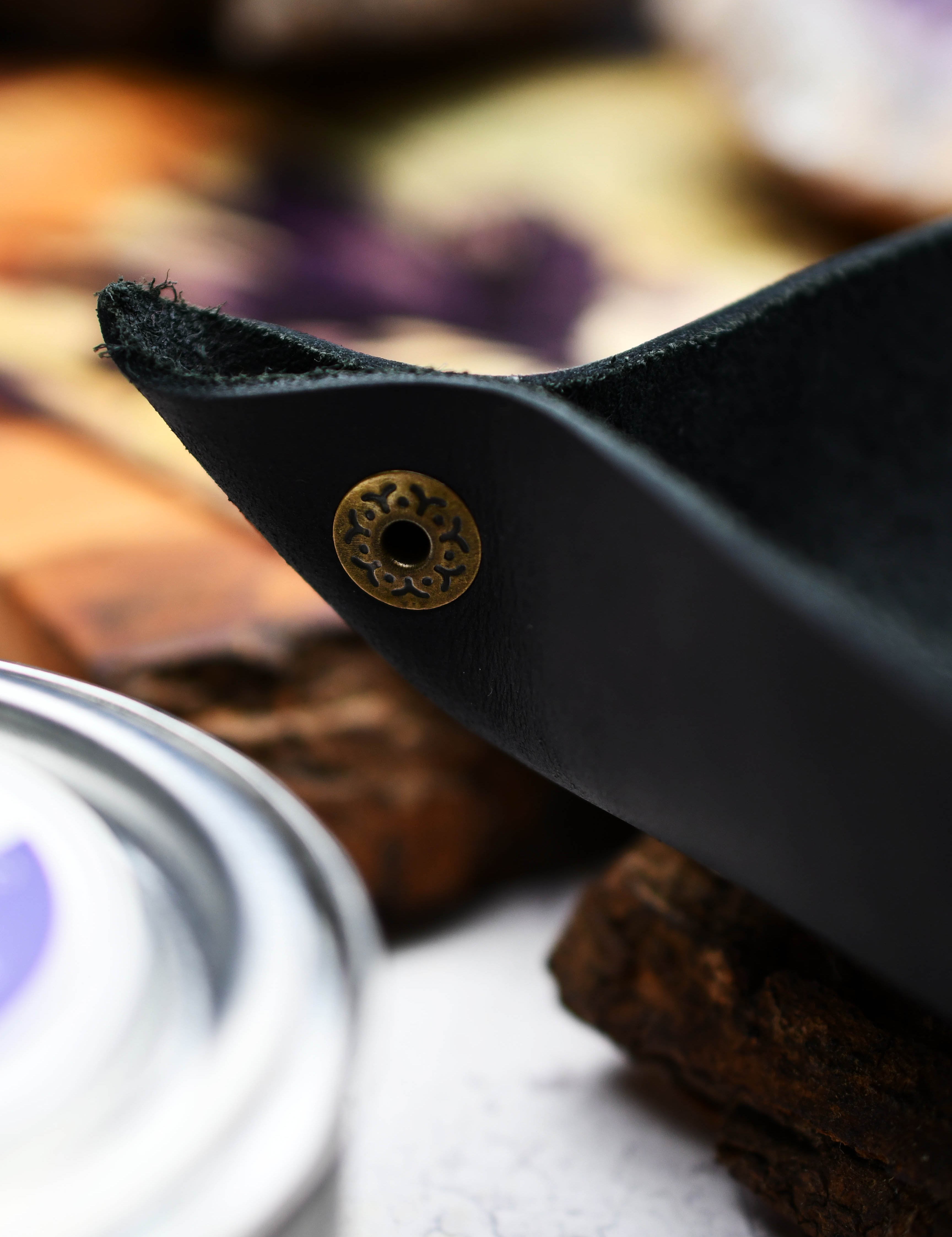 BLACK_LEATHER_DICE_TRAY_3.jpg