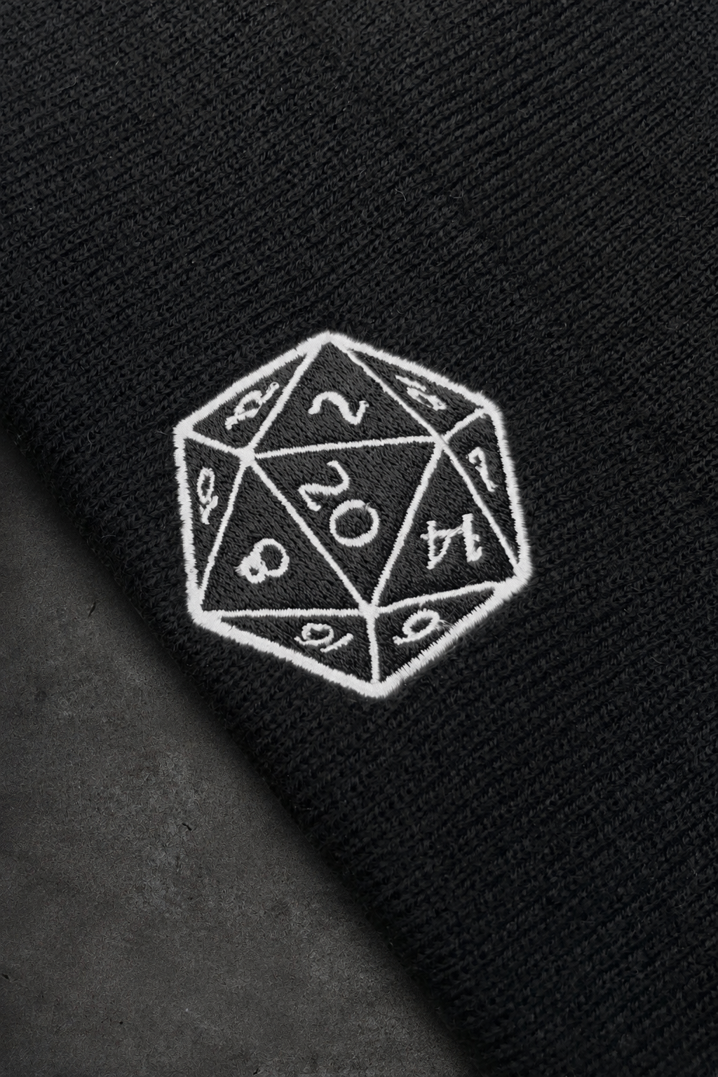 D20 - Beanie