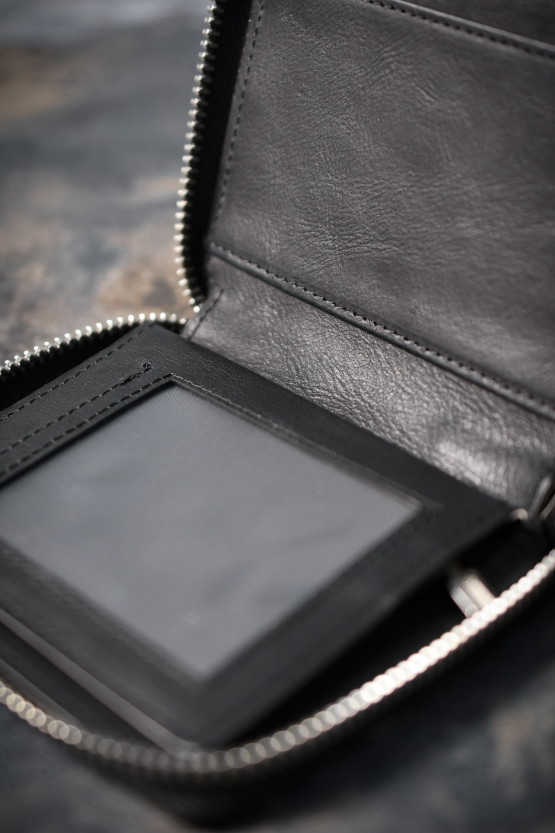 The World's Finest Wallet of Holding - Dagger & Dice Black