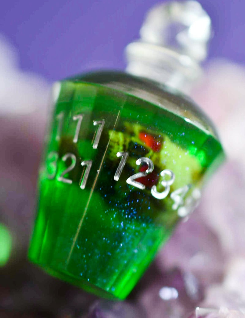 DEADLY_POTION_DICE_1_e1211362-0547-4eba-b214-6b07cf8a940b.jpg