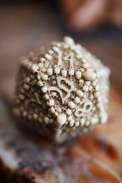 Dice Macabre - Q Workshop Skulls Resin Dice Set