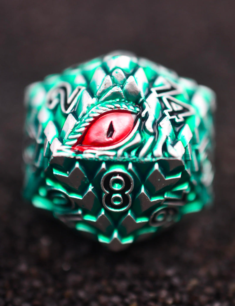 DRACONIC_EYE_SCALE_DICE_EMERALD_3.jpg