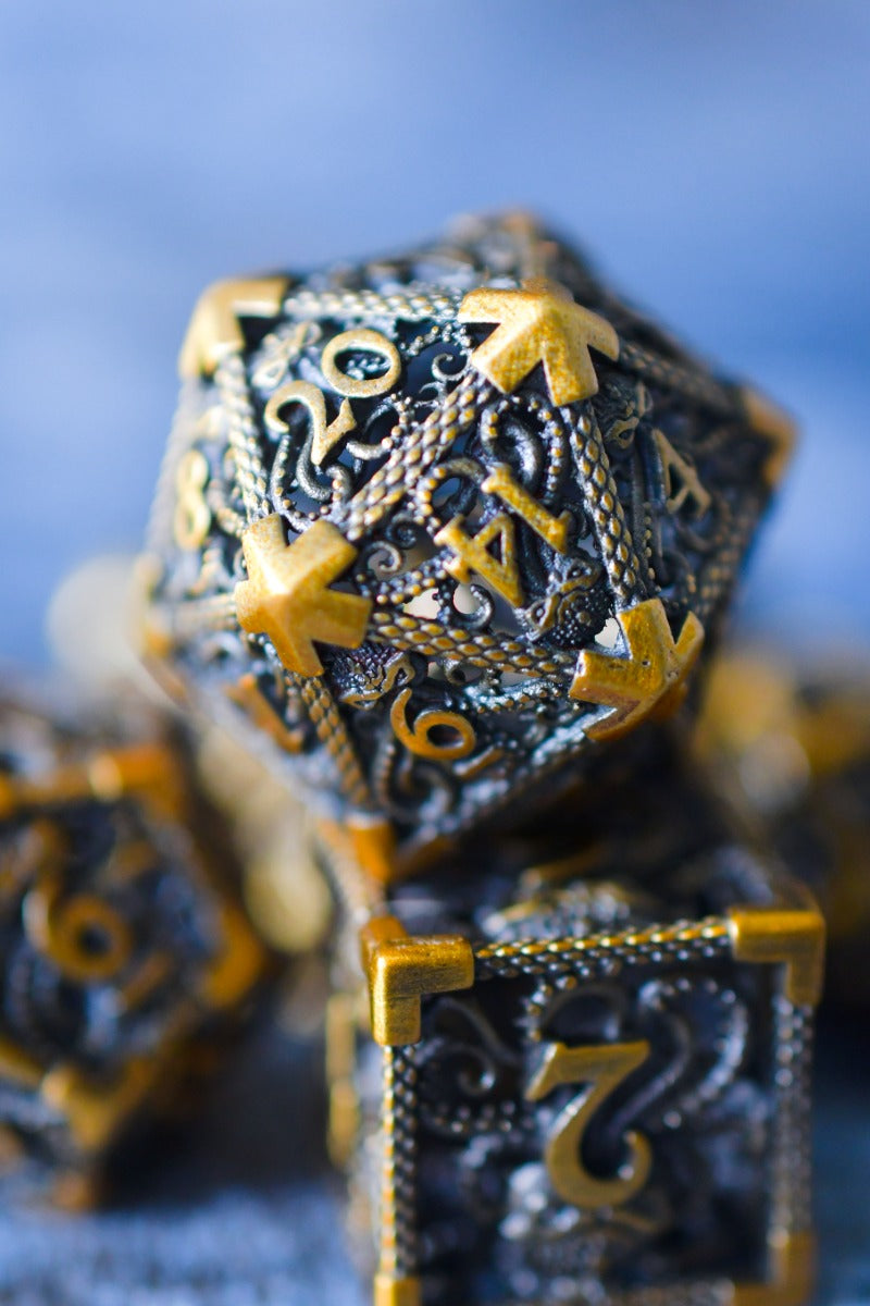 Eldritch Horror - Gold - Premium Metal Dice Set