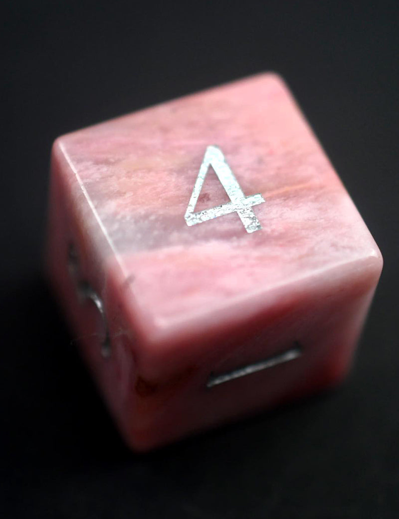 FOSSILISED_WOOD_DICE_1.jpg