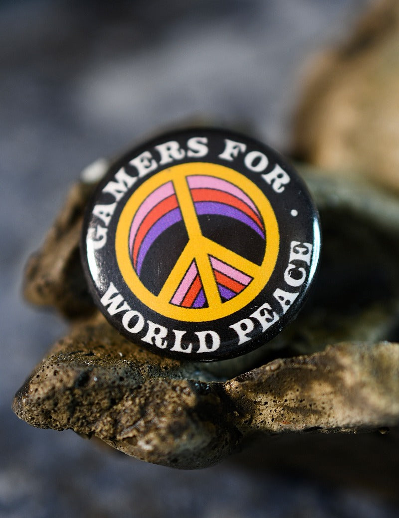 GAMERS_FOR_WORLD_PEACE_BADGE_4.jpg