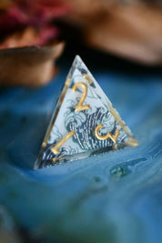 Great Wave - Premium Sharp Edge Dice Set