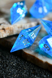 Ice Crystals - Gem-Cut Sharp-Edged Resin Dice Set