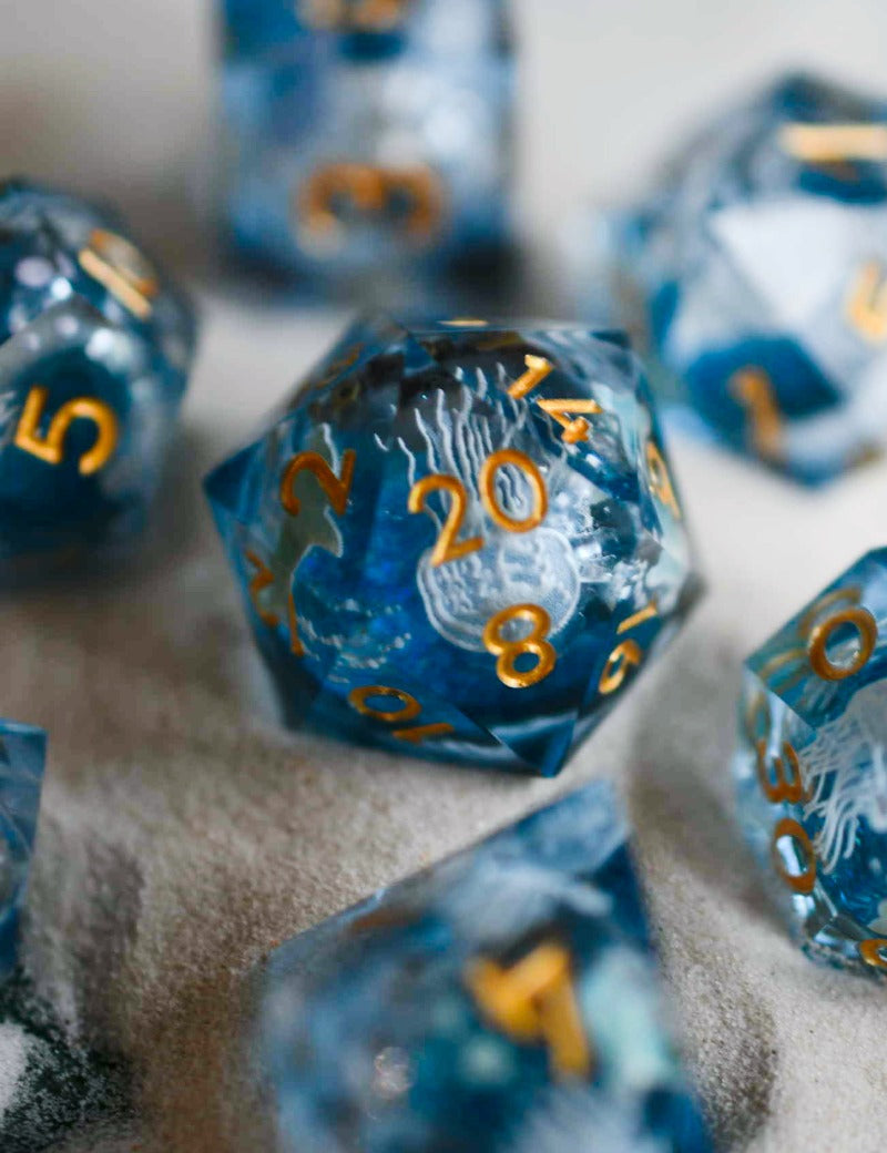 JELLYFISH_LIQUID_CORE_DICE_2.jpg