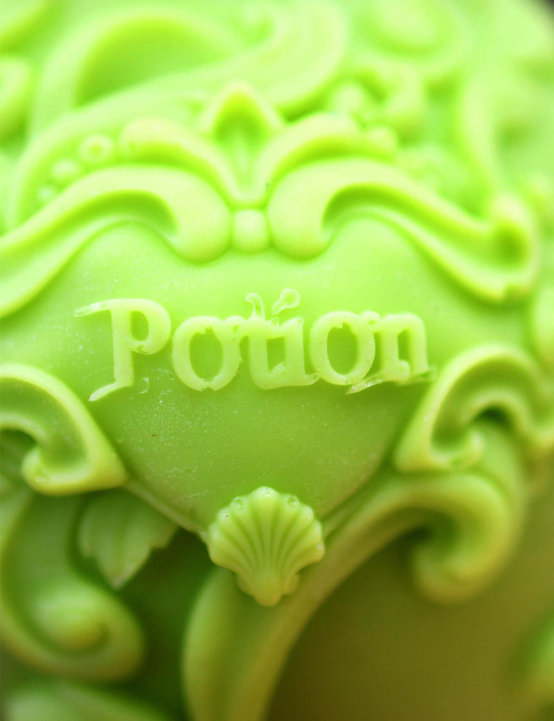 LIMEGREEN_POTION_CANDLE_2.jpg