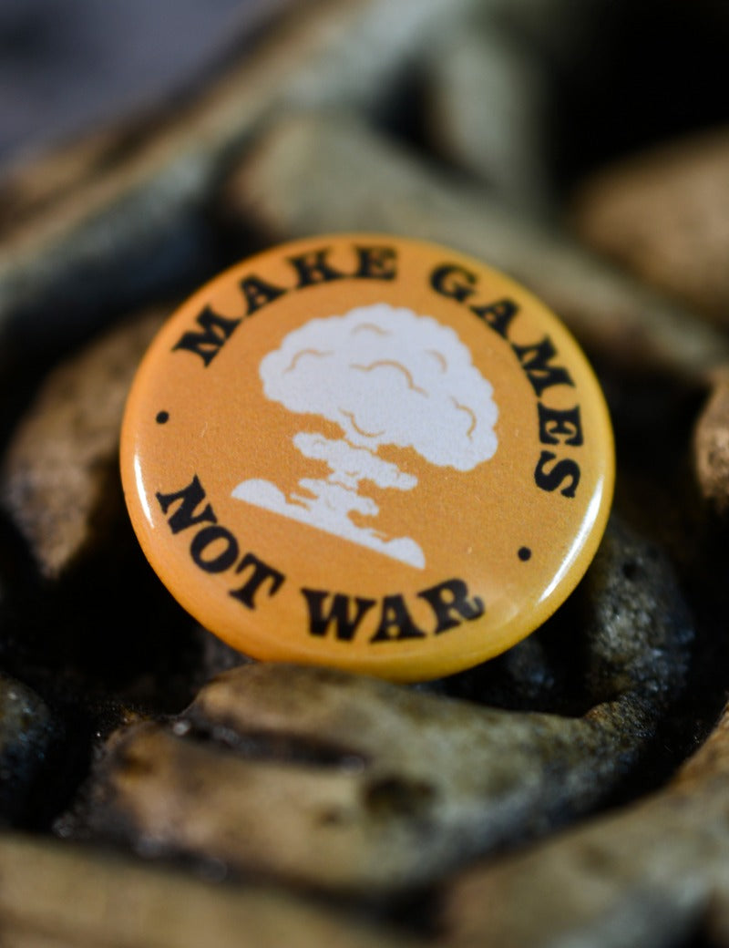MAKE_GAMES_NOT_WAR_3.jpg