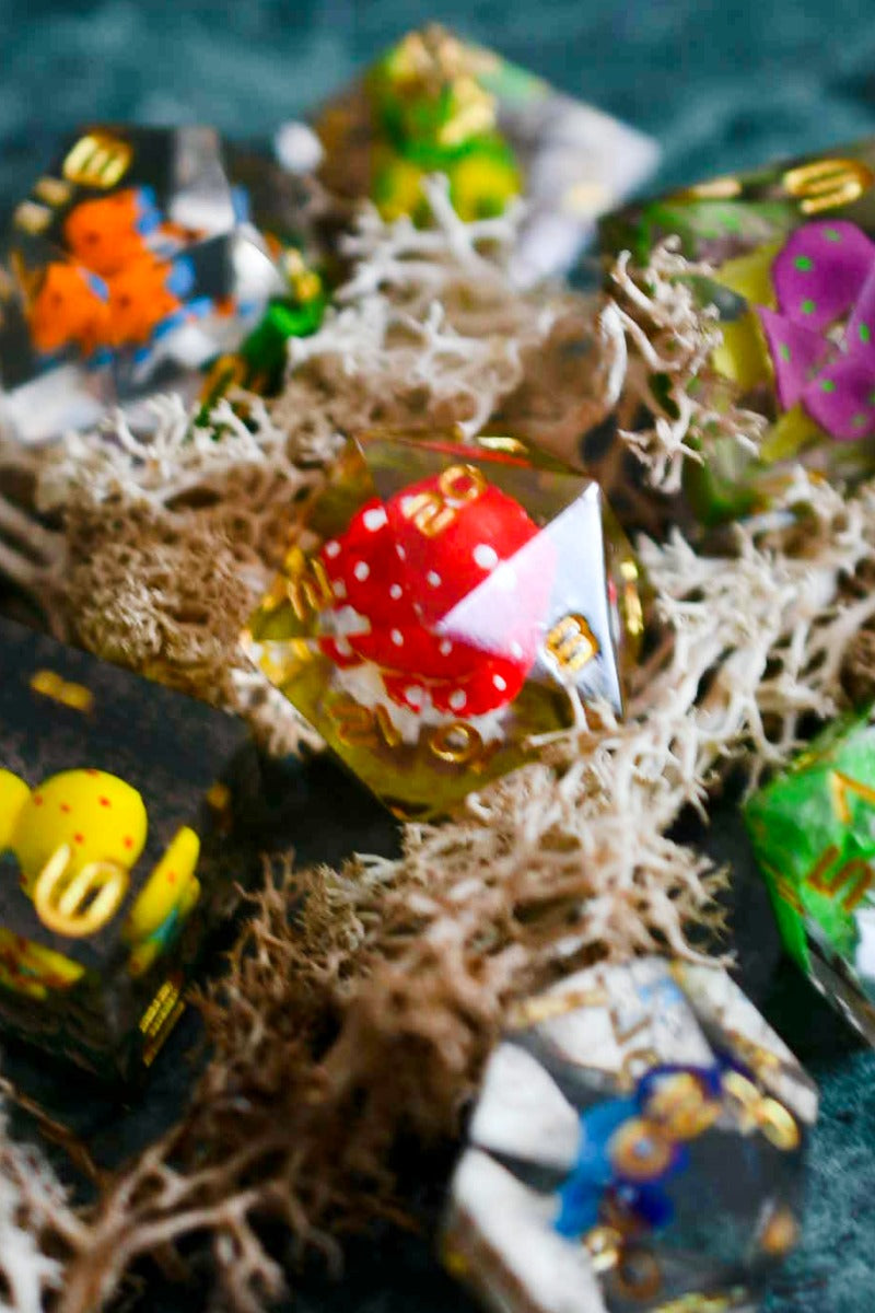 Marvellous Mushrooms - Premium Sharp Edge Dice Set