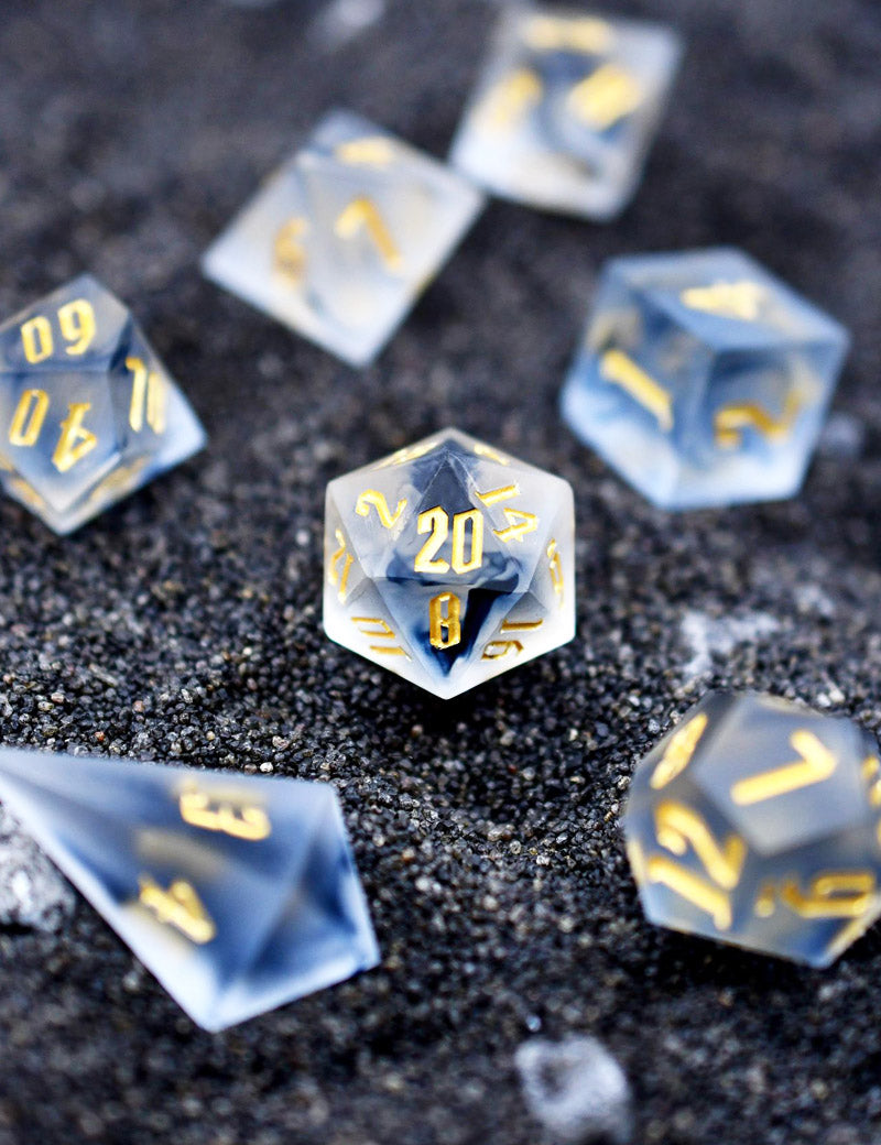 SHARDS_OF_THE_MIST_SHARP_EDGE_DICE_2.jpg