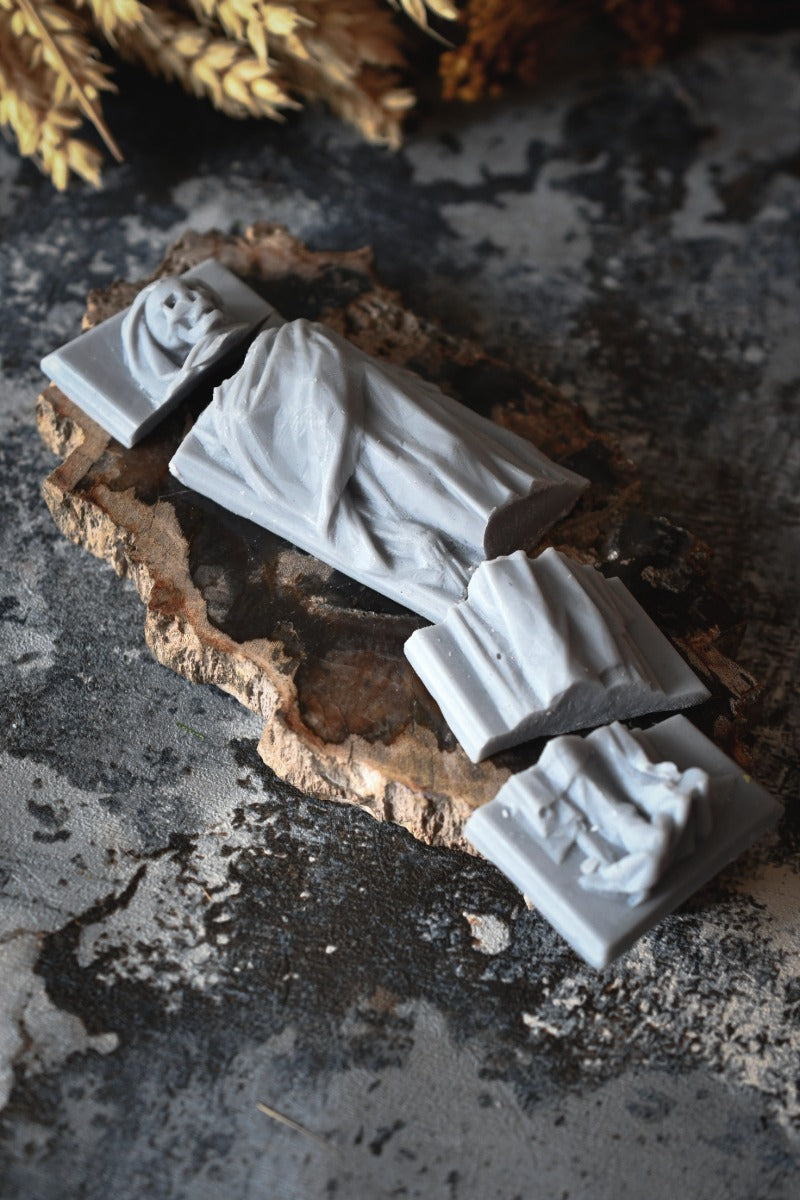 Tomb - Cardinal Musk Wax Melt