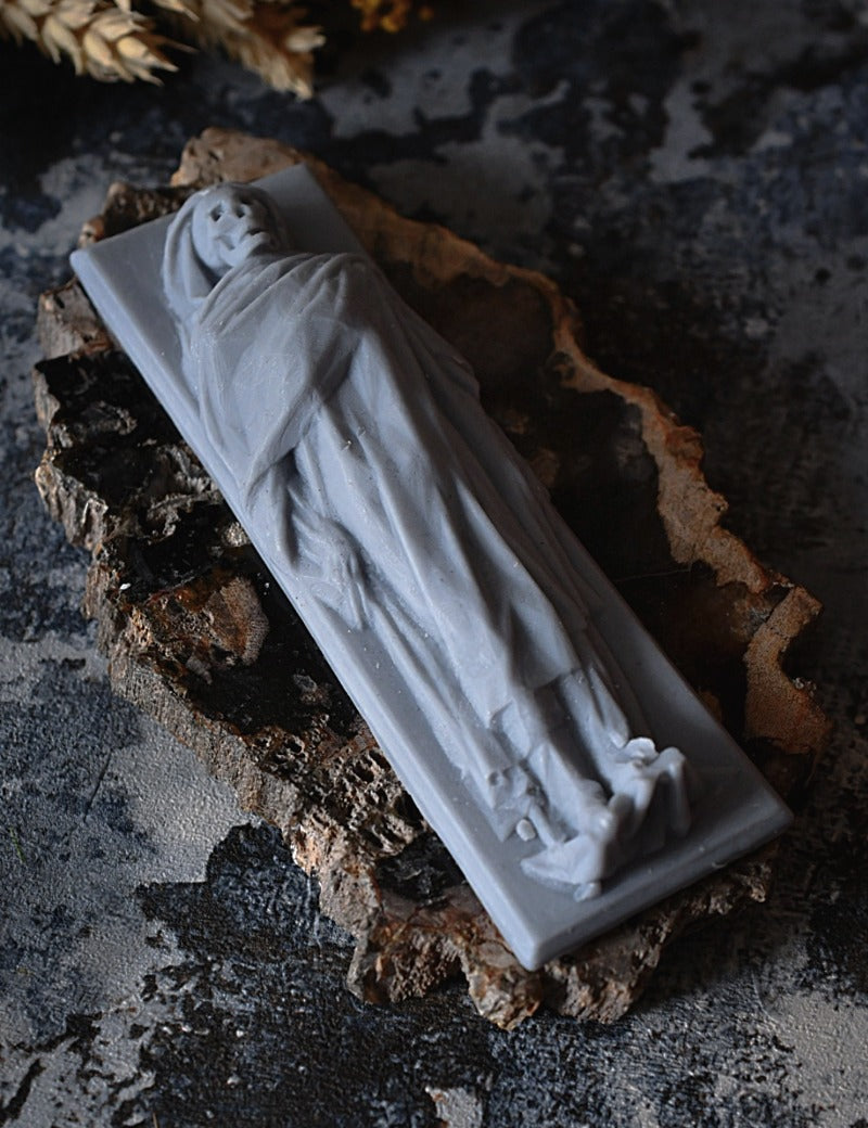 TOMB_WAX_MELT_GREY_4.jpg