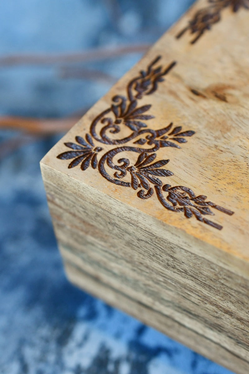 Tree of Ages - Handmade Mangowood Dice and Accessory Box