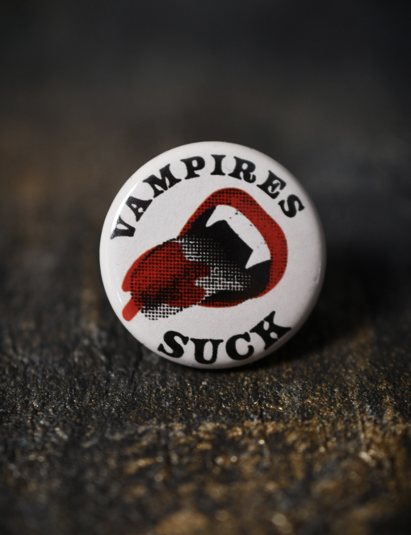 VAMPIRES_SUCK_BADGE_N.png