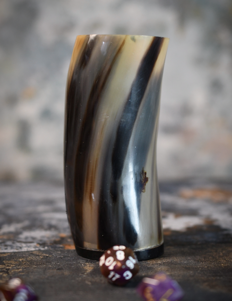 VIKING_HORN_DRINKING_DICE_CUP_8.png