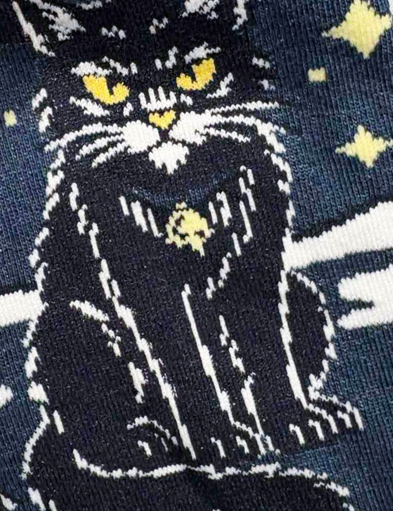 YULE_CAT_SOCKS_3.jpg
