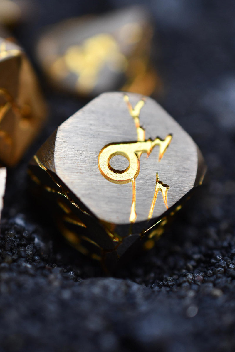 Chaos Metals Cracked Gold - Premium Metal Dice Set