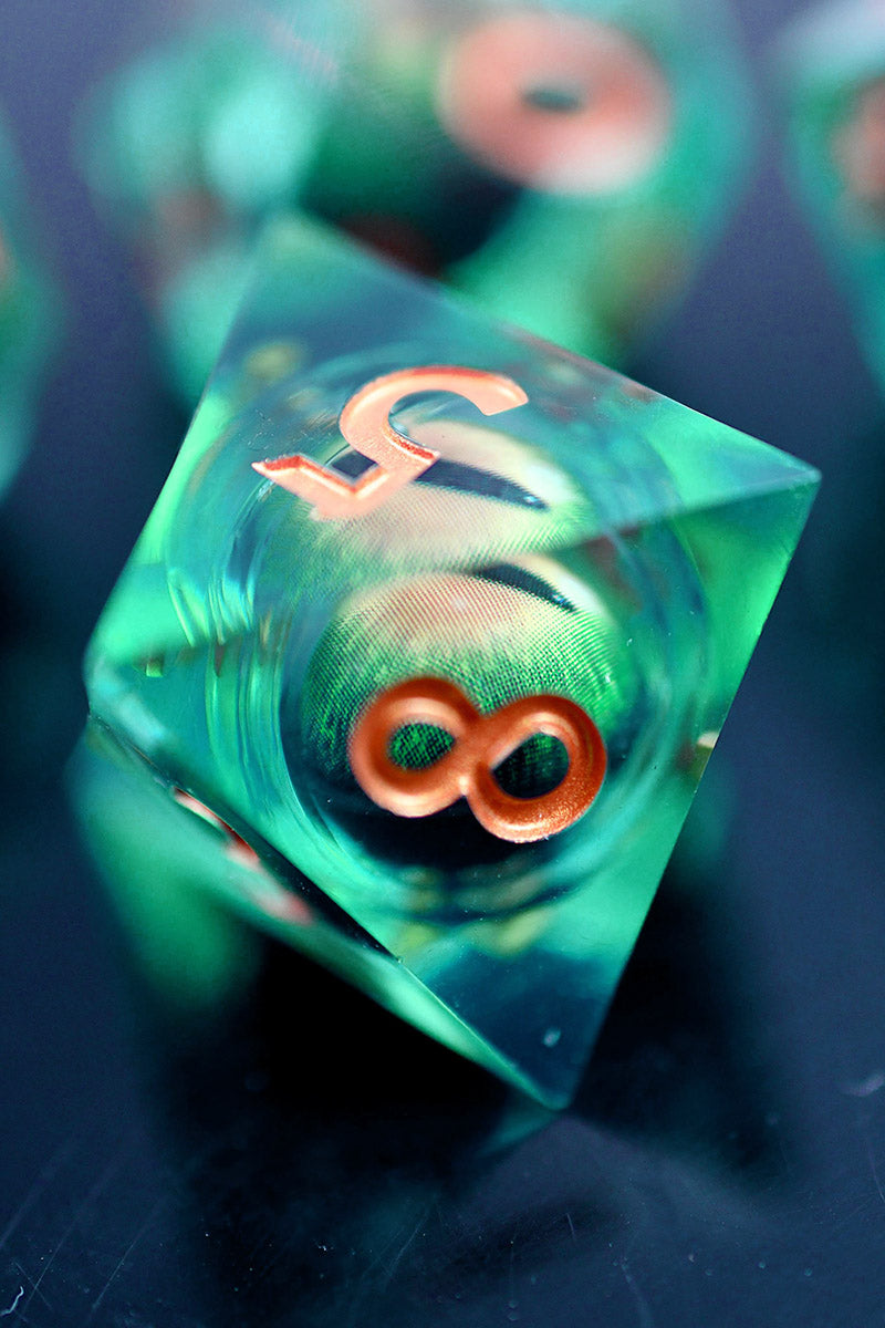 Eye of the Dragon Premium Liquid Core Moving Eye Dice Set GAMETEEUK