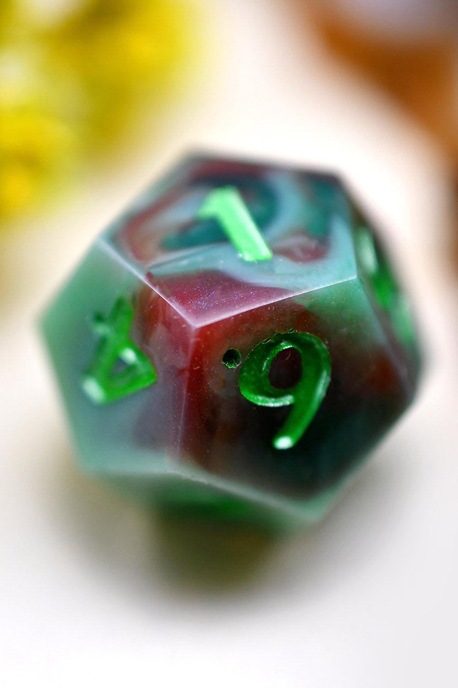 Royal Mint - Sharp-Edged Resin Dice Set