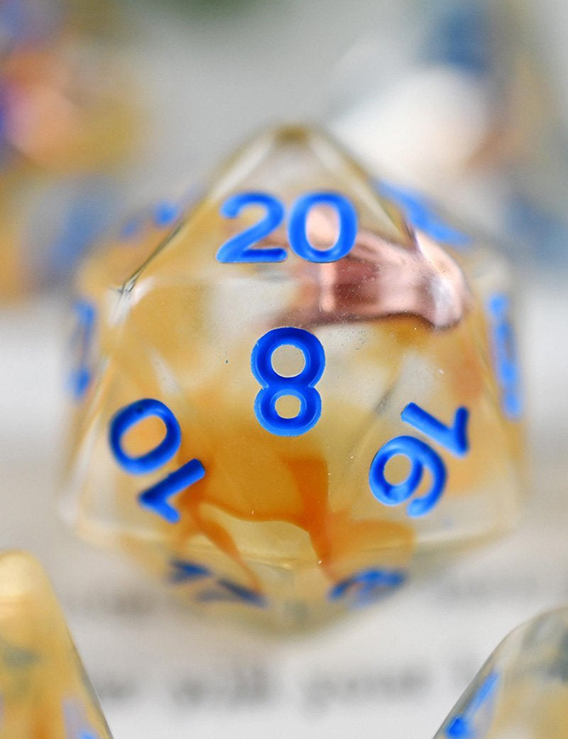 Arrow of the Ranger - Adventurer's Equipment Dice Set - GAMETEEUK