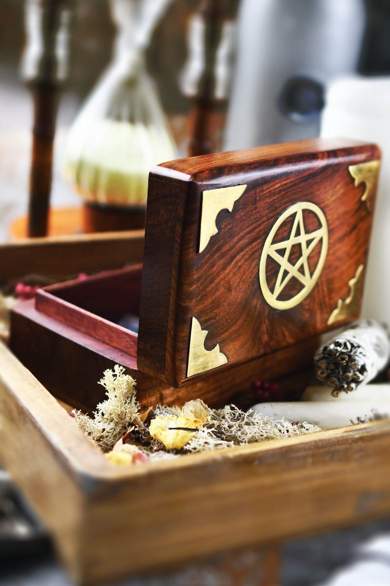 Box of Spells - Handmade Dice and Accessory Box - GAMETEEUK