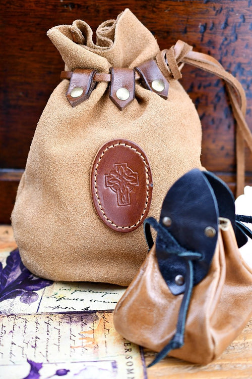 Knight's Extra-Large Coin and Dice Pouch - GAMETEEUK