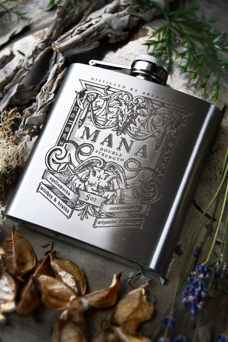 Mana - Gaming Hipflask - GAMETEEUK