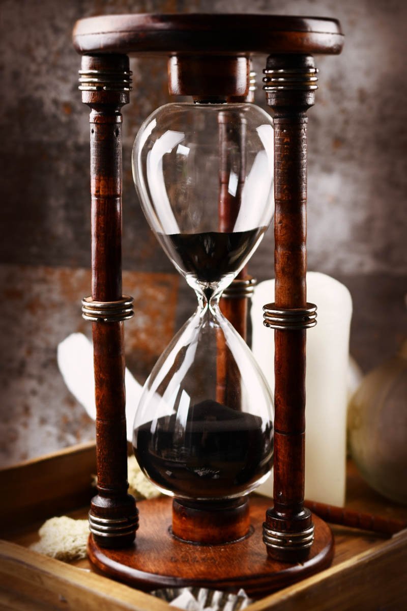 Pirata - Antique Wooden Bobbin Hourglass - GAMETEEUK